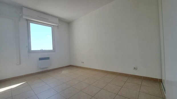 Location - Appartement T2 de 42 m² avec terrasse dans résidence sécurisée - Photo 1