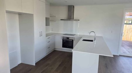 Brand New! - Photo 4