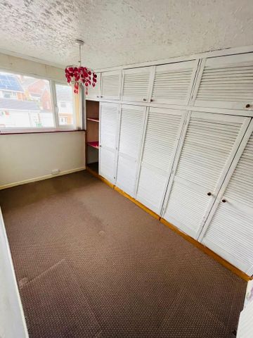 3 bedroom semi-detached house to rent - Photo 4