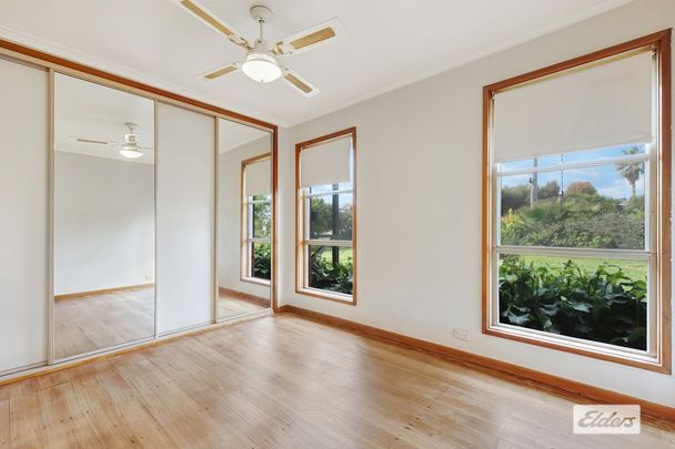 Comfortable Family Home - Photo 1