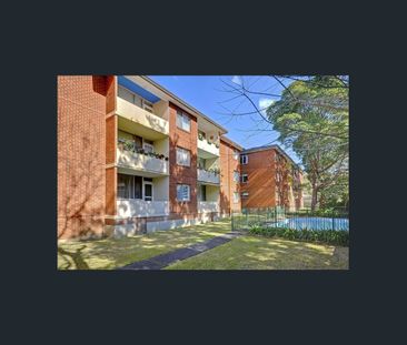 Tastefully Refreshed, Private And Spacious, Centrally Positioned Tw... - Photo 3