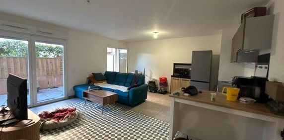 Location Appartement 3 pièces 61m² MARTIGUES 13500 - Photo 2