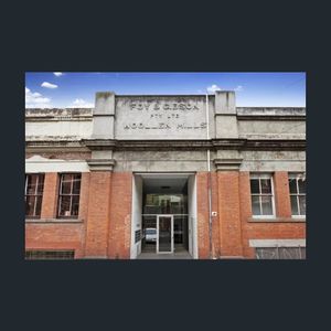 One Bedroom Apartment in the Heart of Collingwood! - Photo 2