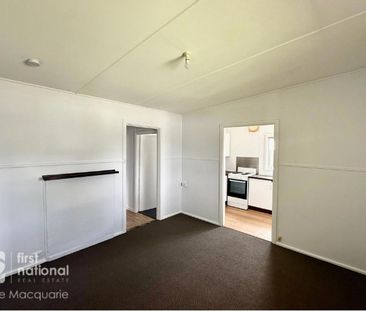 Charming Cottage-Styled Home in a Quiet Street - Photo 1