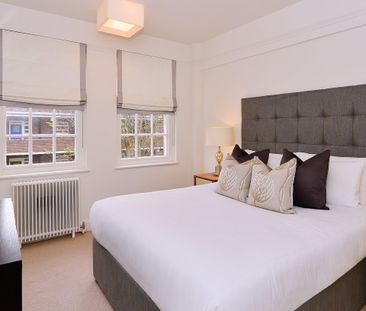 Spacious third floor 2 double bedroom apartment located in the hear... - Photo 6