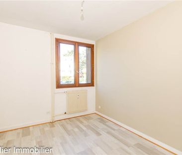 Location Appartement 4 pièces 77m² ST MARCELLIN 38160 - Photo 4