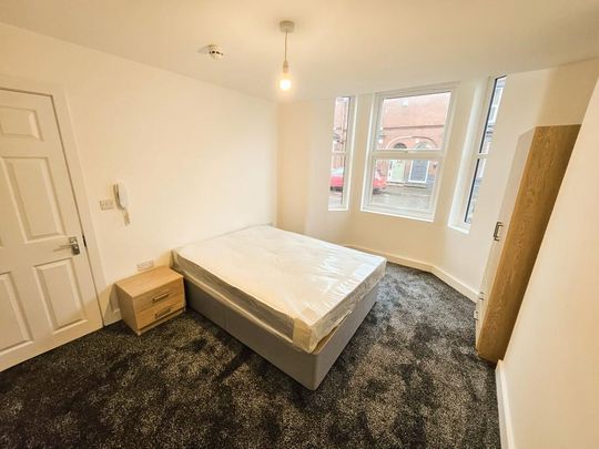 1 bedroom in a house share to rent - Photo 1