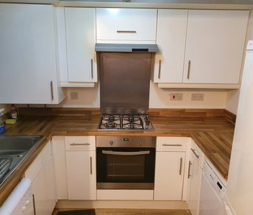 2 Bed Terraced House, Newhouse Road, G42 - Photo 4