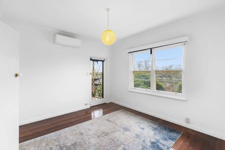 Light-Filled Apartment in Leafy Travancore! - Photo 2