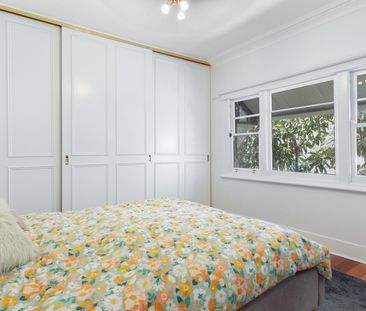 Character, Comfort & Cottage Garden Charm - Photo 6