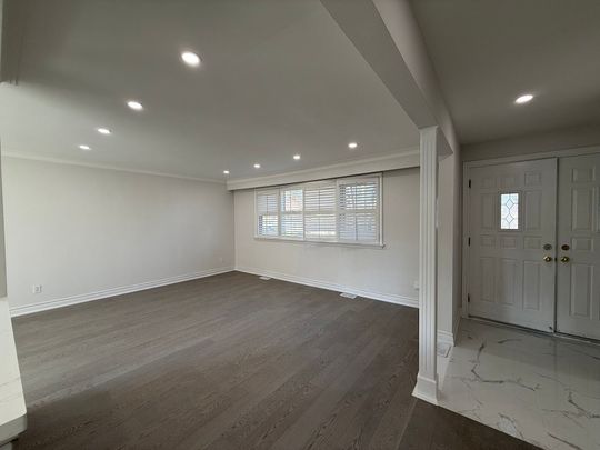 For Lease - 5 Silverview Drive Unit# Main and Upper, Toronto, Ontario - Photo 1