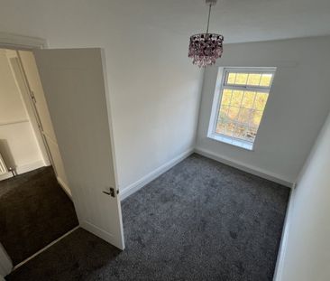 2 bed Terraced - To Let - Photo 6