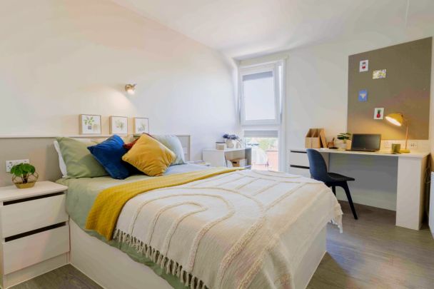 Silver Two Bed - Photo 1