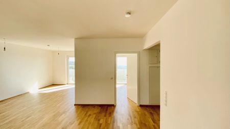 Neubau Erstbezug Wunderschöne Drei Zimmer Wohnung mit Balkon und herausragender Aussicht - Foto 4