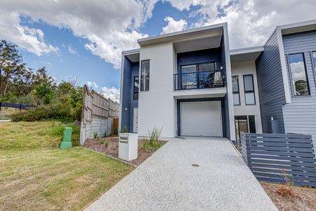 Family Home With Large Backyard! - Photo 5