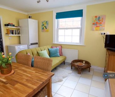 1 bedroom in a house share to rent - Photo 5