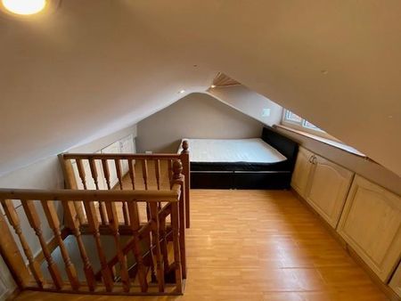 4 bedroom private hall to rent - Photo 3