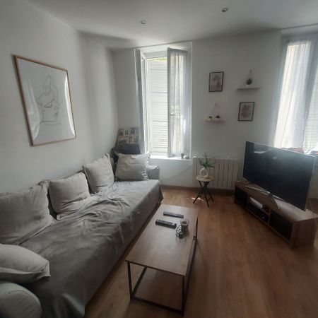 Appartement 2 pièces 33m2 MARSEILLE 4EME 630 euros - Photo 2