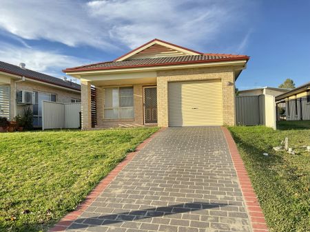 THREE BEDROOM OXLEY VALE TAMWORTH - Photo 4