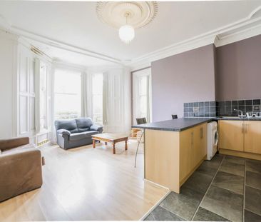 2 bed apartment to rent in Grosvenor Place, Jesmond, NE2 - Photo 2