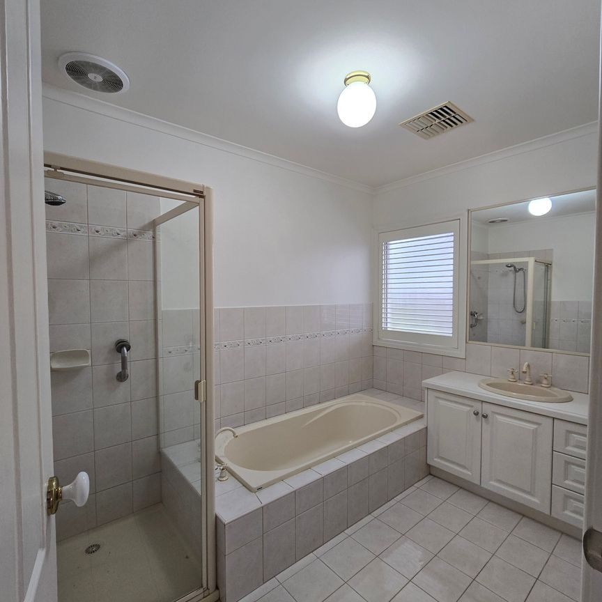 Templestowe Lower - Photo 1