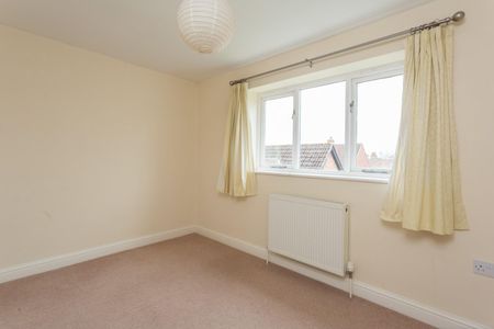 Manor Road, Easingwold, York YO61 - Photo 2