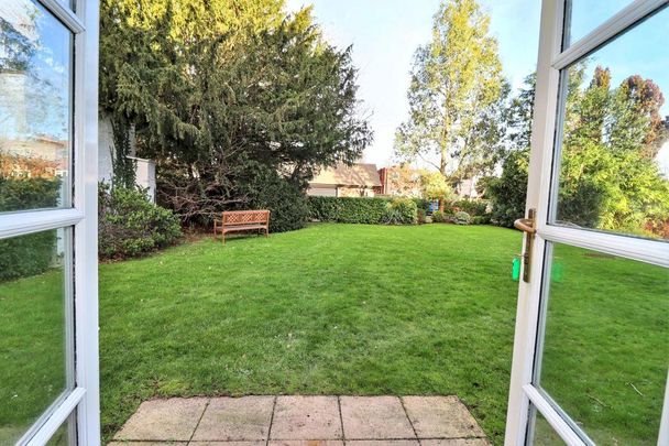 2 bedroom ground floor flat to rent - Photo 1