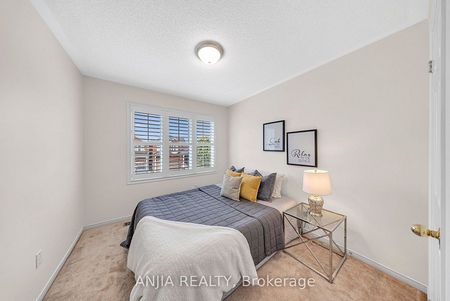 For Lease - 34 Horn Street, Whitchurch-Stouffville, Ontario - Photo 3