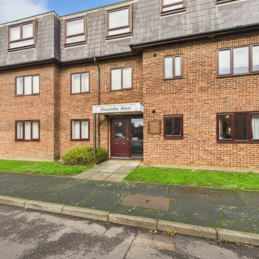 Alexandra House, Camberley Alexandra House, Camberley - Photo 2