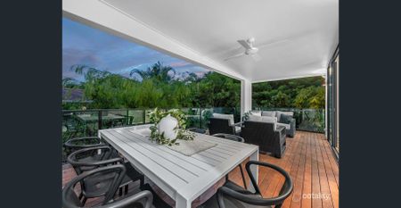 Poets Corner … Let's Entertain! - Photo 2