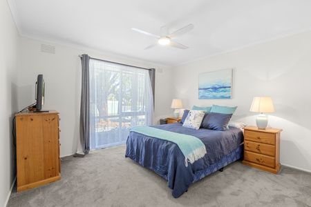 FAMILY LIVING & GREAT LOCATION - Photo 4