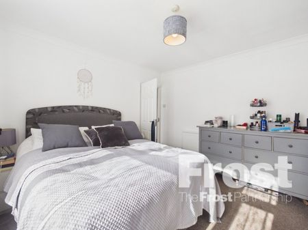 Glenavon Gardens, Slough, Berkshire,SL3 - Photo 4