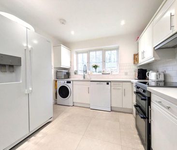 3 bedroom detached house to rent - Photo 3
