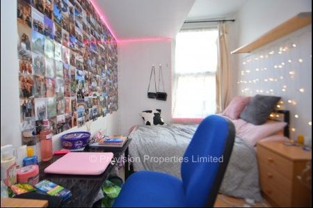 7 Bedroom Student Houses in Hyde Park - Photo 4