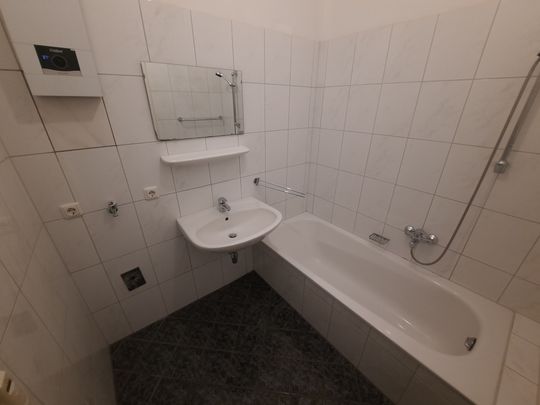 Wohntraum in Wels: Großzügige Räume & viel Tageslicht in Citylage - Photo 1