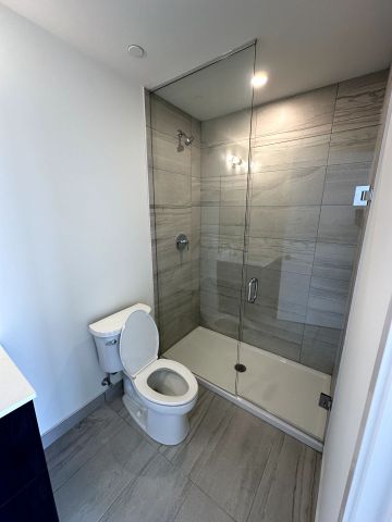 For Lease - 2 David Eyer Road Unit# 528, Richmond Hill, Ontario - Photo 2