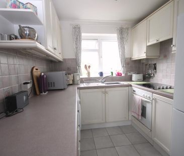 2 bedroom apartment to rent - Photo 3
