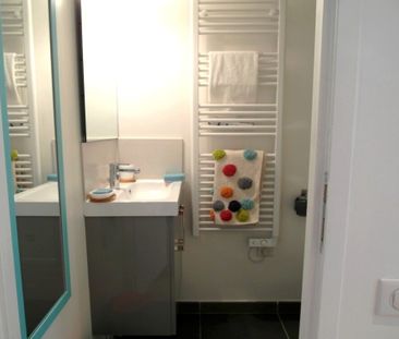 Cote cour* - Photo 4