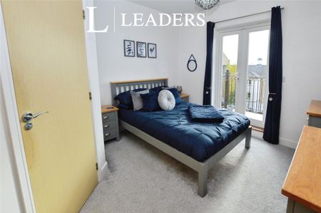 2 bedroom flat to rent - Photo 4