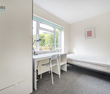 6 bedroom semi-detached house to rent - Photo 4