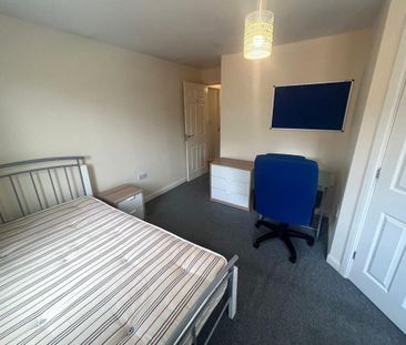 4 bedroom house to rent - Photo 3