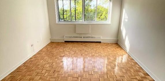 1 CH - 1 SDB - Montréal - $1,245 /mo - Photo 2