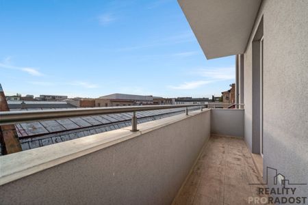 Pronájem bytu 2+kk 59 m², V Ráji 528, Pardubice - Фото 5