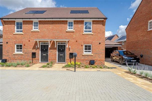 3 bedroom semi-detached house to rent - Photo 1