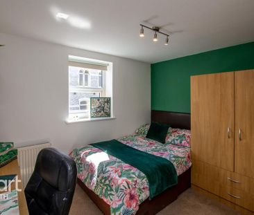 4 bedroom apartment to rent - Photo 4