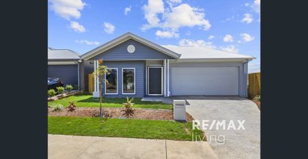 Boutique & Spacious Family Home in Ridgeview Estate! - Photo 4