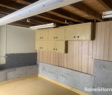 Low maintenance three bedroom home! - Photo 6