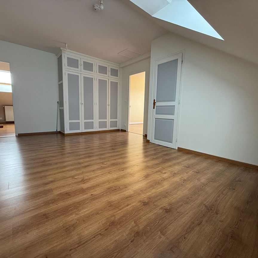 Location Appartement 7 pièces 212m² - Photo 1