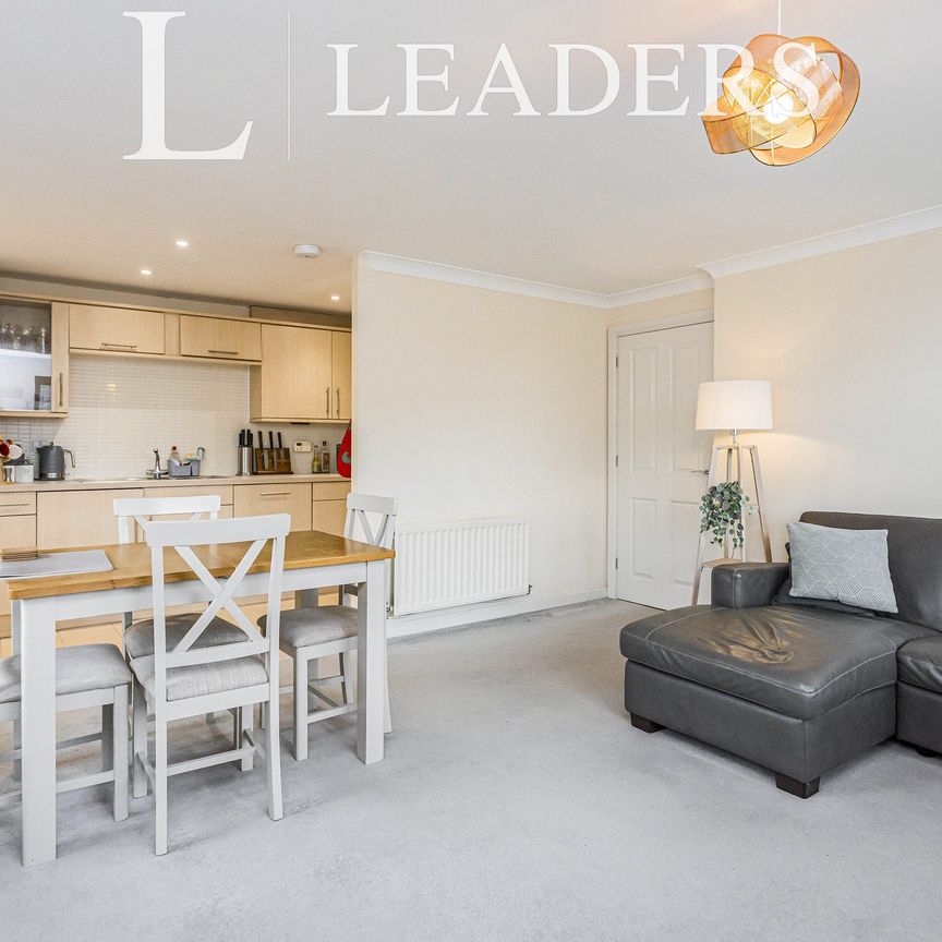 2 bedroom apartment to rent Weavers Mead, Haywards Heath, RH16 - Photo 1