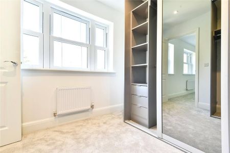 6 bedroom detached house to rent - Photo 3